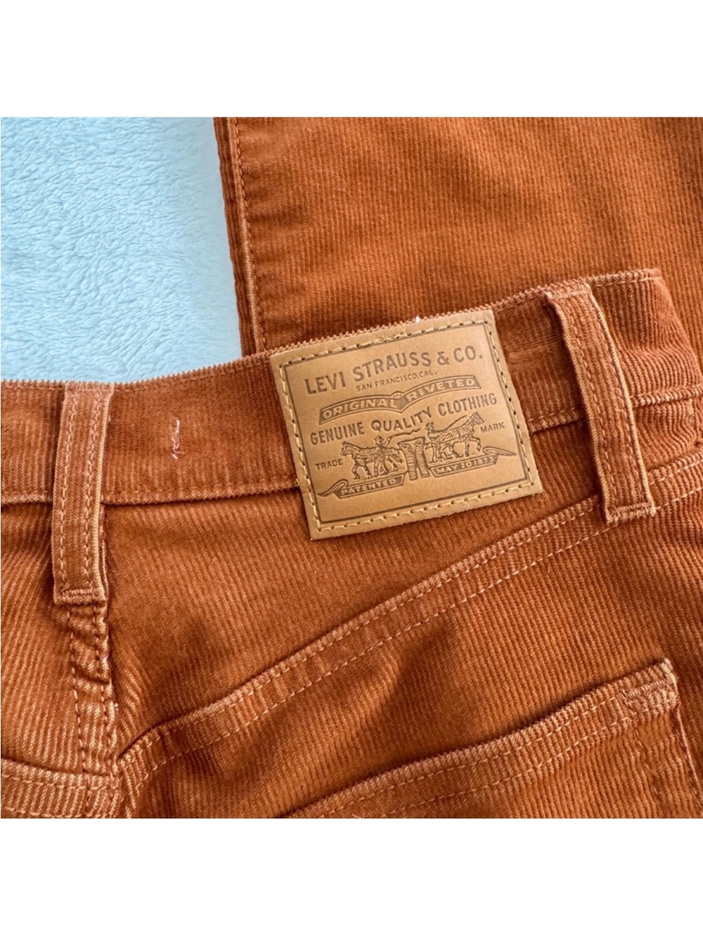 Levi's Premium Ribcage Flare
Corduroy Pants Rust Orange Size
26 High Rise - Picture 8 of 10